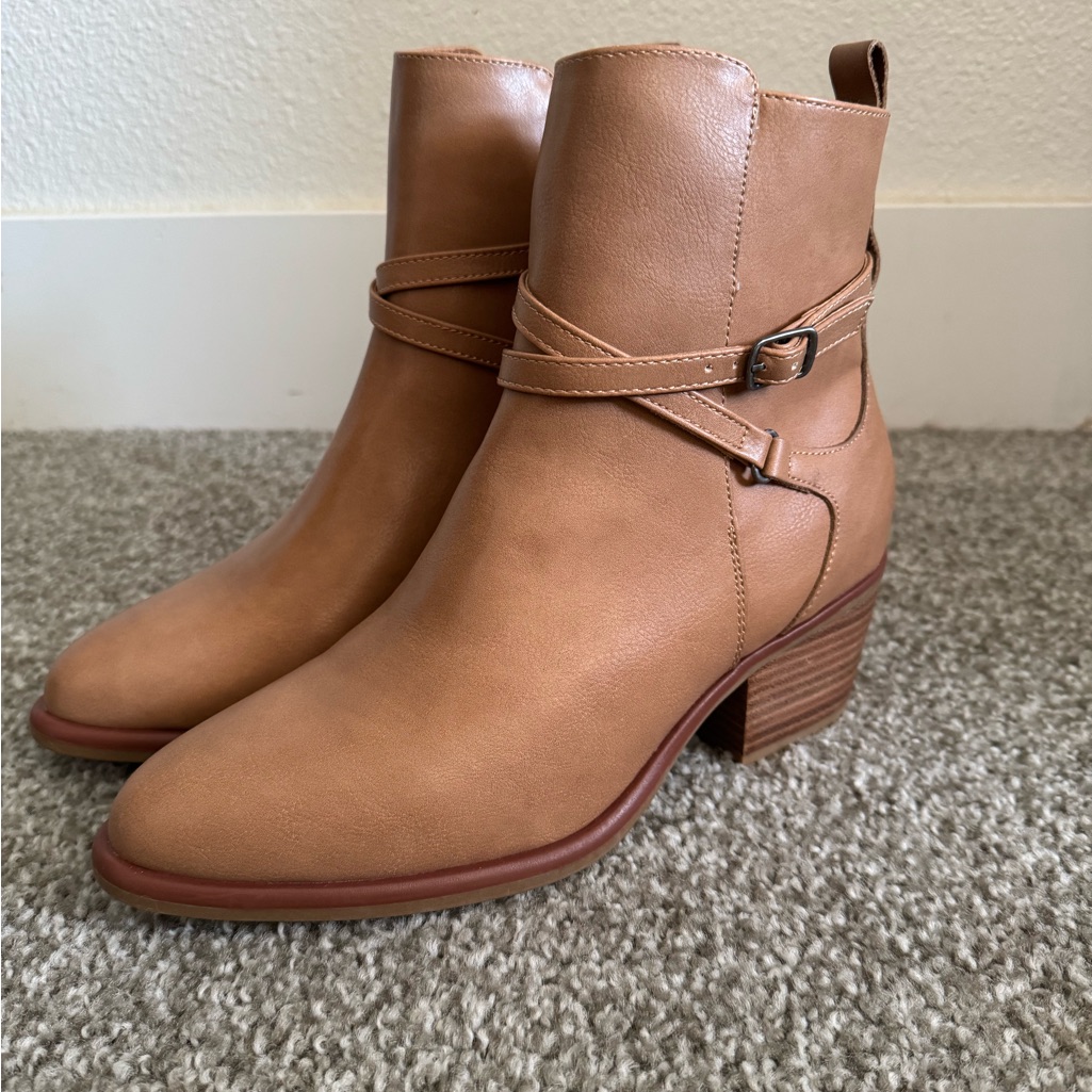Nwot Santina - Natural Mia Shoes